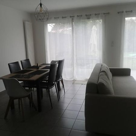 Jolie Maison Entiere Avec 3 Chambres Centre Ville Saint-Andre-de-Cubzac Luaran gambar