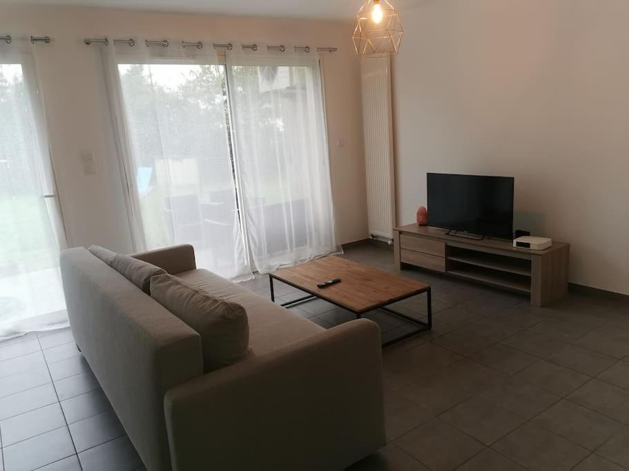 Jolie Maison Entiere Avec 3 Chambres Centre Ville Saint-Andre-de-Cubzac Luaran gambar