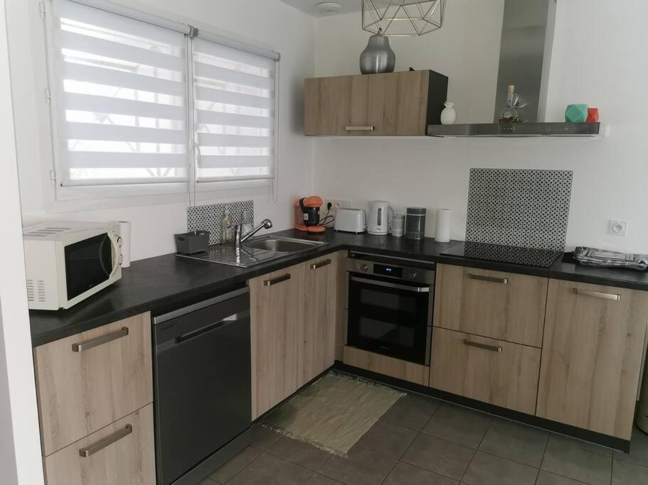 Jolie Maison Entiere Avec 3 Chambres Centre Ville Saint-Andre-de-Cubzac Luaran gambar